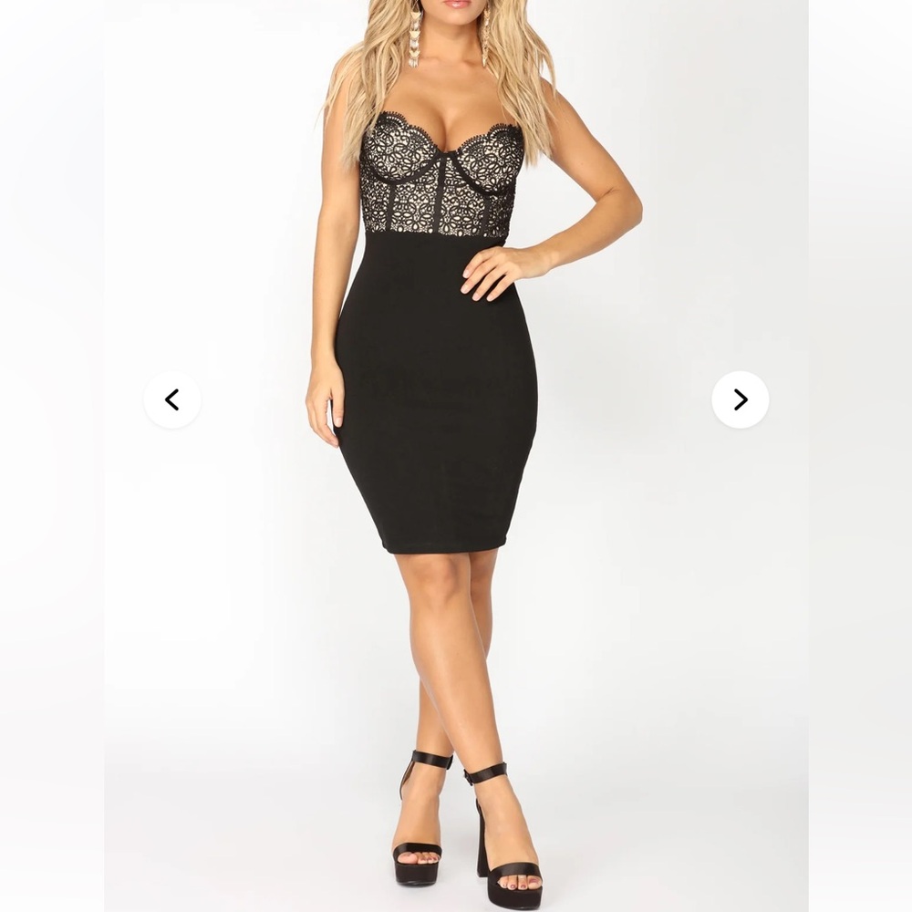 Entry black lace bodycon midi dress S